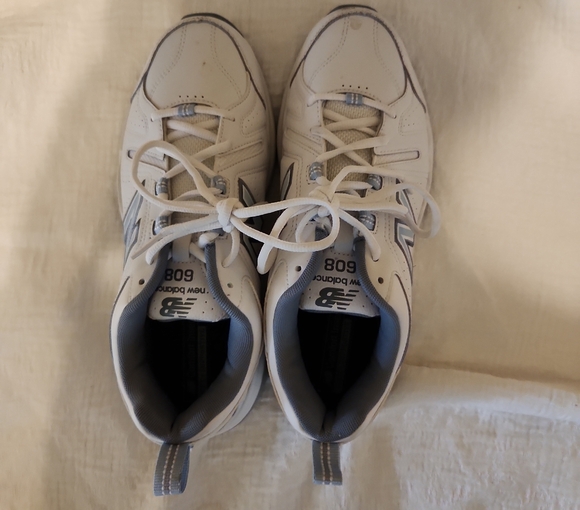 New Balance Women's Gray and White, Witb A Little Light Blue Sneakers - Picture 1 of 4